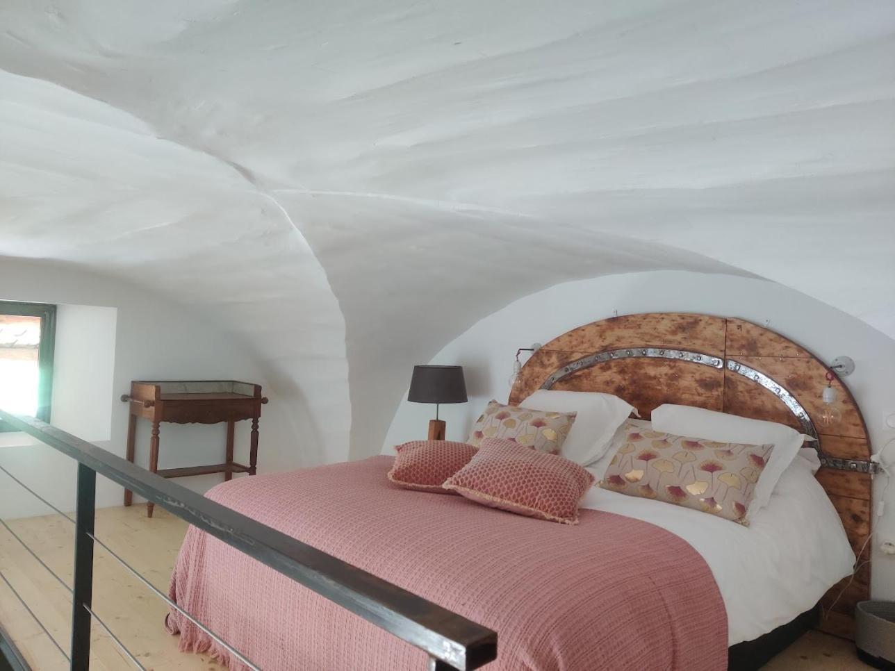 Charme Et Authenticite Dans Une Ferme. Lourmarin Exterior photo